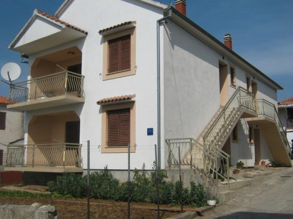 Apartmani Petra Pakoštane Exteriör bild
